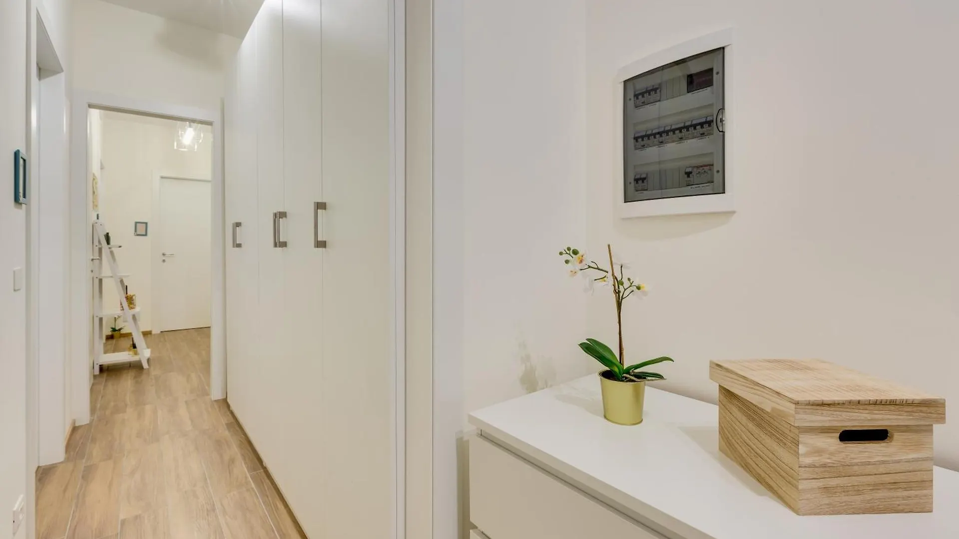 Rooms Vidar Train Station Venice Italy